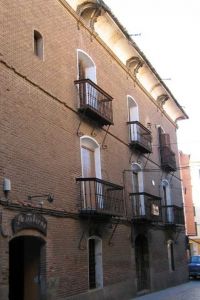 Ampliar información de Palacios-Casas del Virrey Lizana y de Bobadilla