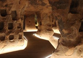 Ampliar información de Cueva de los Cien Pilares. Martes 21 de mayo a las 16.30 h