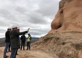 Ampliar información de El Alcalde visita las obras de consolidación del Castillo